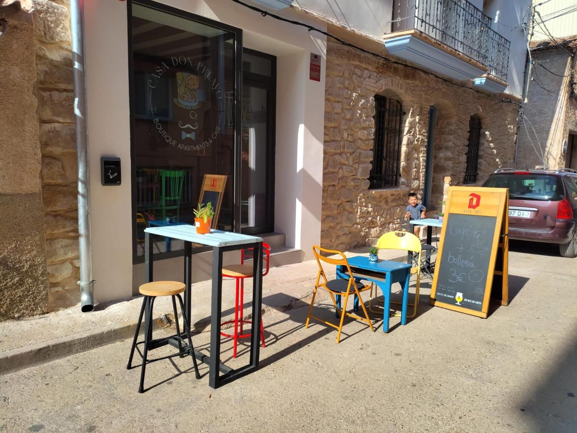 Casa Don Pelayo Boutique Apartments & Cafe 발데로브레스 외부 사진